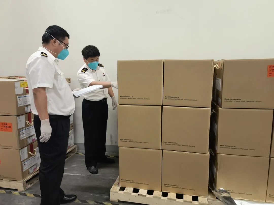 <a href='http://m.2-china.com' title='電池海運' >電池海運</a>